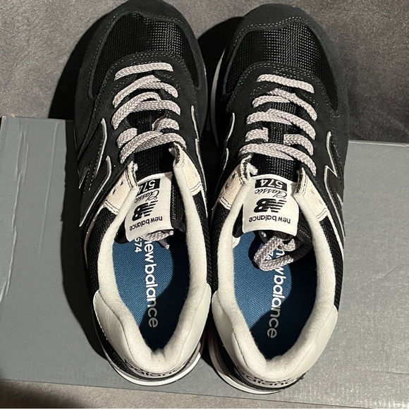 New Balance Men’s Sneakers Black Size 9.5 US - Picture 8 of 11